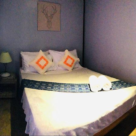 Отель Keira Backpackers Эль-Нидо Экстерьер фото