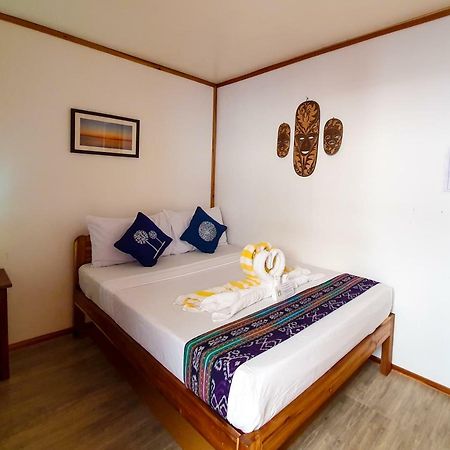 Отель Keira Backpackers Эль-Нидо Экстерьер фото