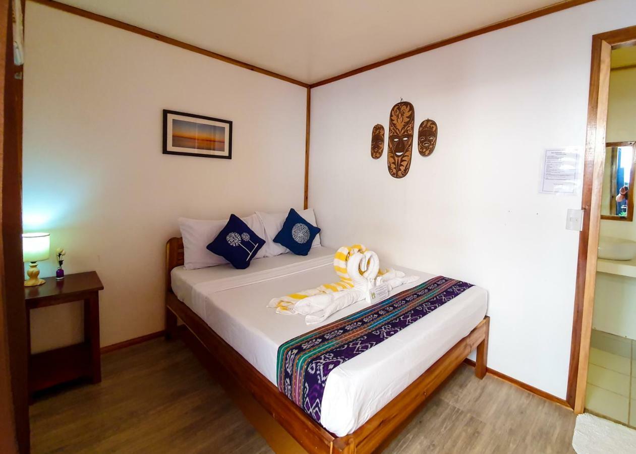 Отель Keira Backpackers Эль-Нидо Экстерьер фото